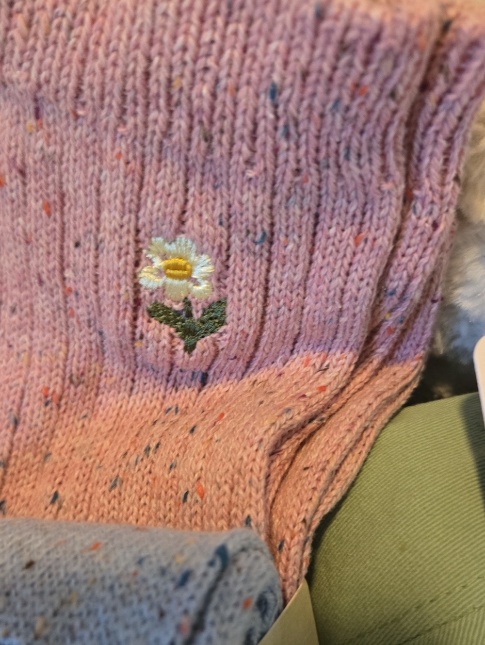 Free People Mint Green Floral Embroidered Cap With 3 Pair FP socks - Picture 7 of 9